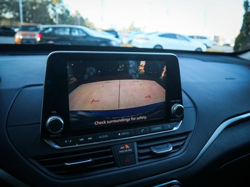 Used 2019 Nissan Altima 2.5 S image 25