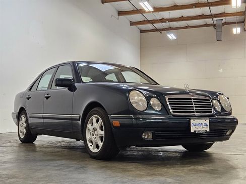 Used 1998 Mercedes-Benz E 320 Sedan image 10