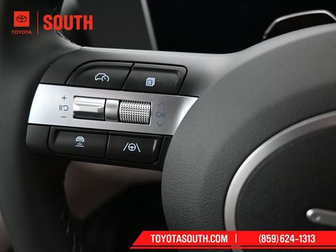 Used 2025 Hyundai Tucson SEL AWD/4WD image 17