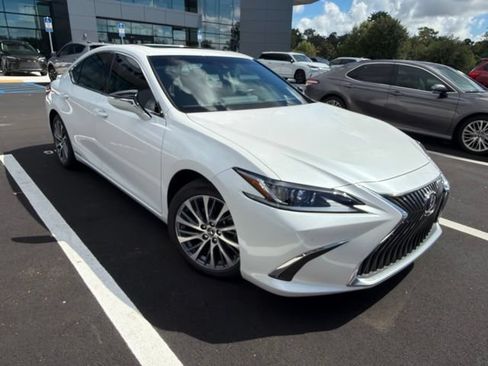 Used 2021 Lexus ES 300h w/ Premium Package FWD image 2