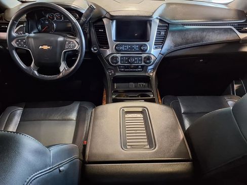 Used 2018 Chevrolet Suburban Premier image 20