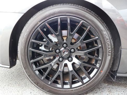 Used 2018 Ford Mustang GT Premium RWD image 26
