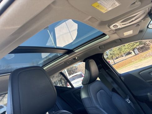 Used 2020 Volvo XC40 T5 Inscription w/ Protection Package Premier image 13