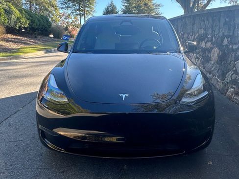 Used 2023 Tesla Model Y Long Range image 5