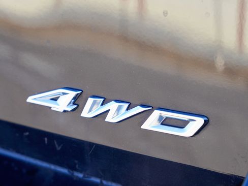 Used 2022 Ford Explorer Limited w/ Limited Technology Package image 32