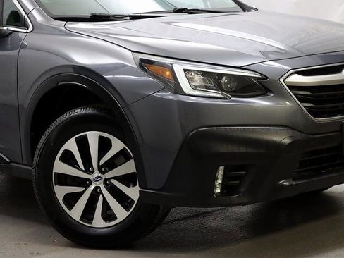 Used 2022 Subaru Outback Premium image 4