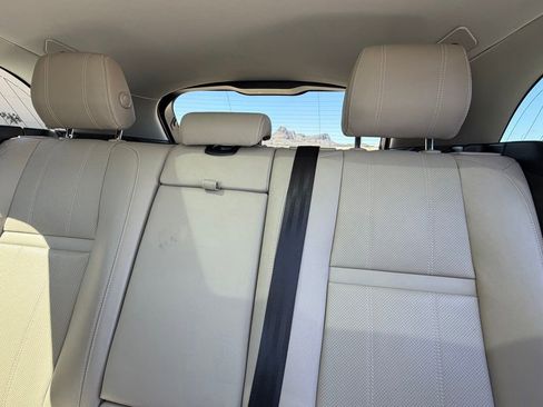 Used 2018 Land Rover Range Rover Velar S AWD/4WD image 14