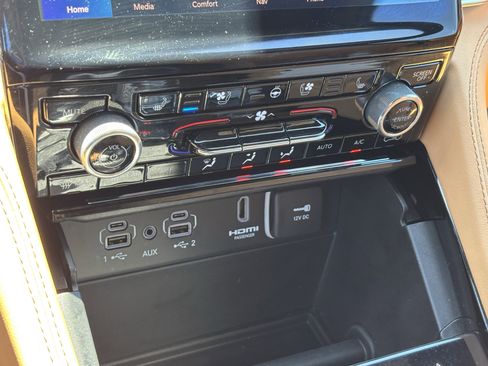 Used 2023 Jeep Grand Cherokee L Summit AWD/4WD image 29
