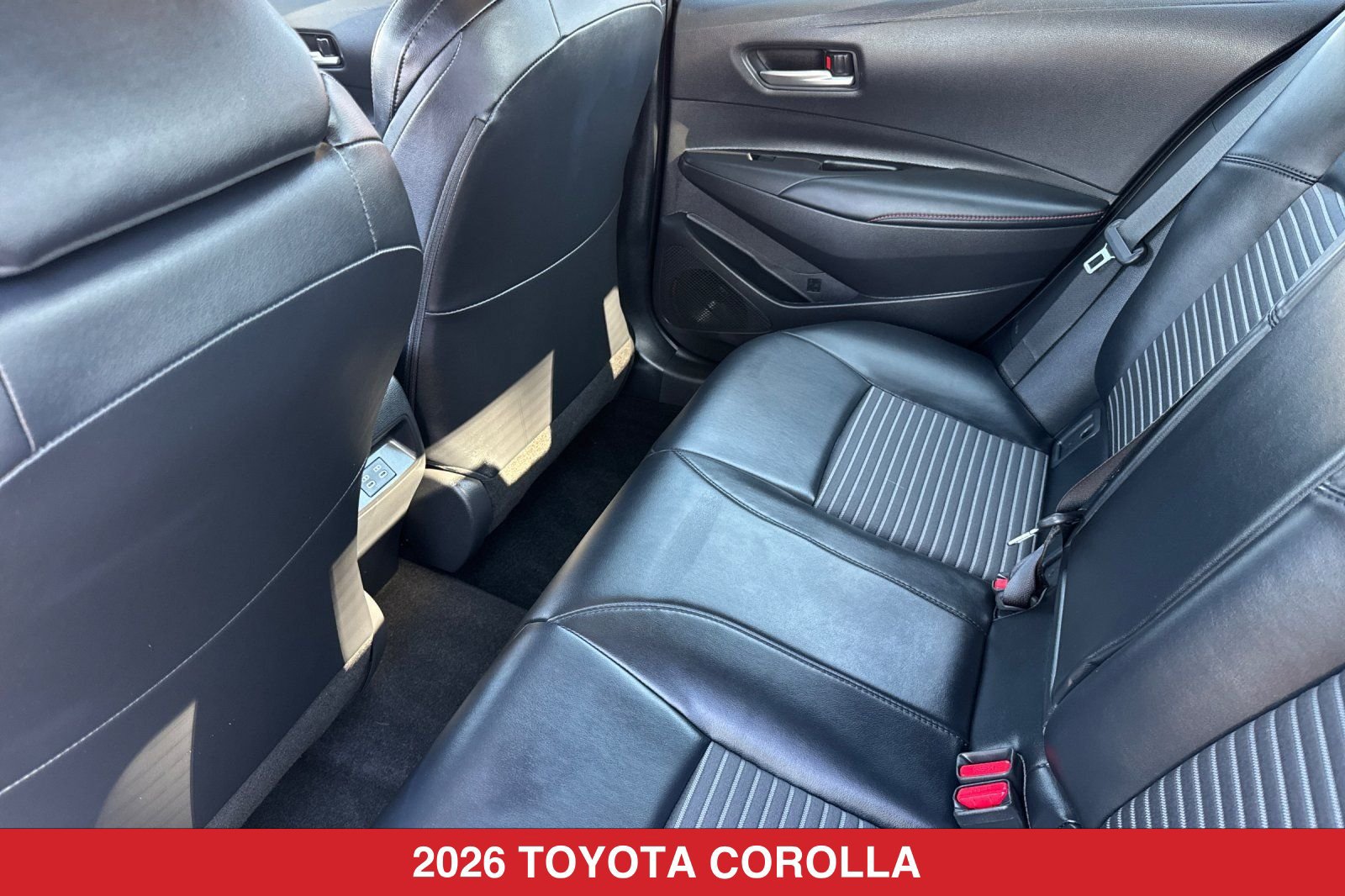 Used 2026 Toyota Corolla XSE FWD image 14