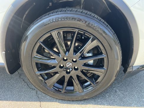 Certified 2023 Nissan Murano SV w/ SV Midnight Edition Package FWD image 12