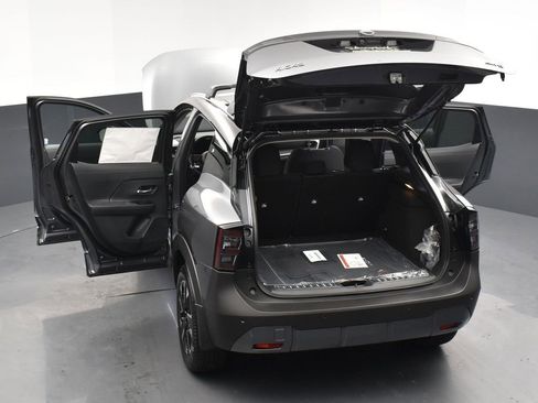 New 2026 Nissan Kicks SV w/ SV Premium Package image 27