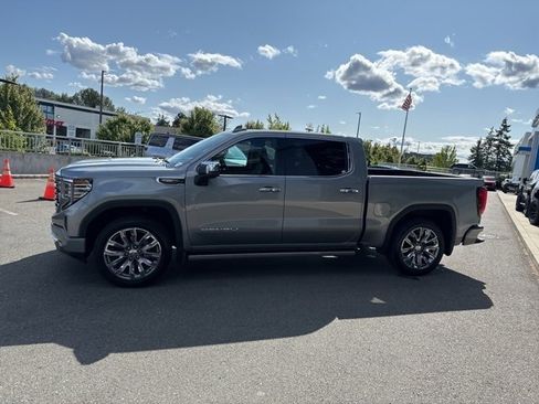 Used 2025 GMC Sierra 1500 Denali image 6