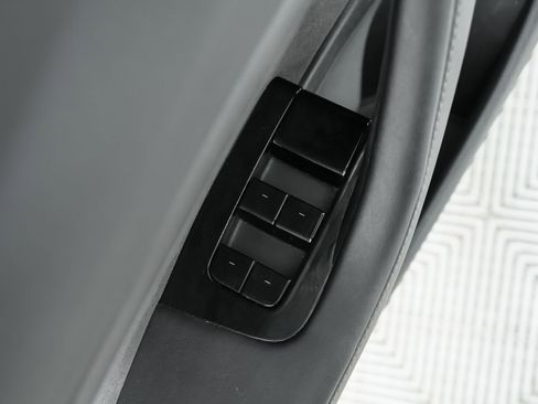 Used 2020 Tesla Model 3 Standard Range Plus image 37