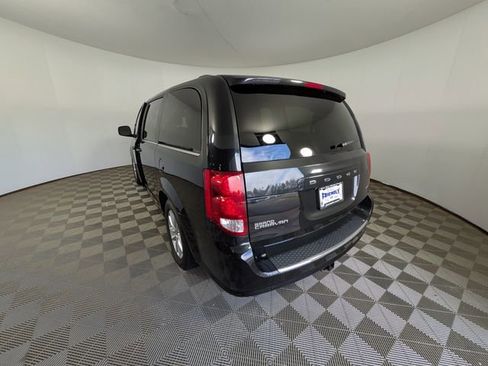 Used 2020 Dodge Grand Caravan SXT image 8
