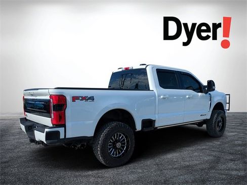 Used 2025 Ford F350 Platinum w/ FX4 Off-Road Package image 3