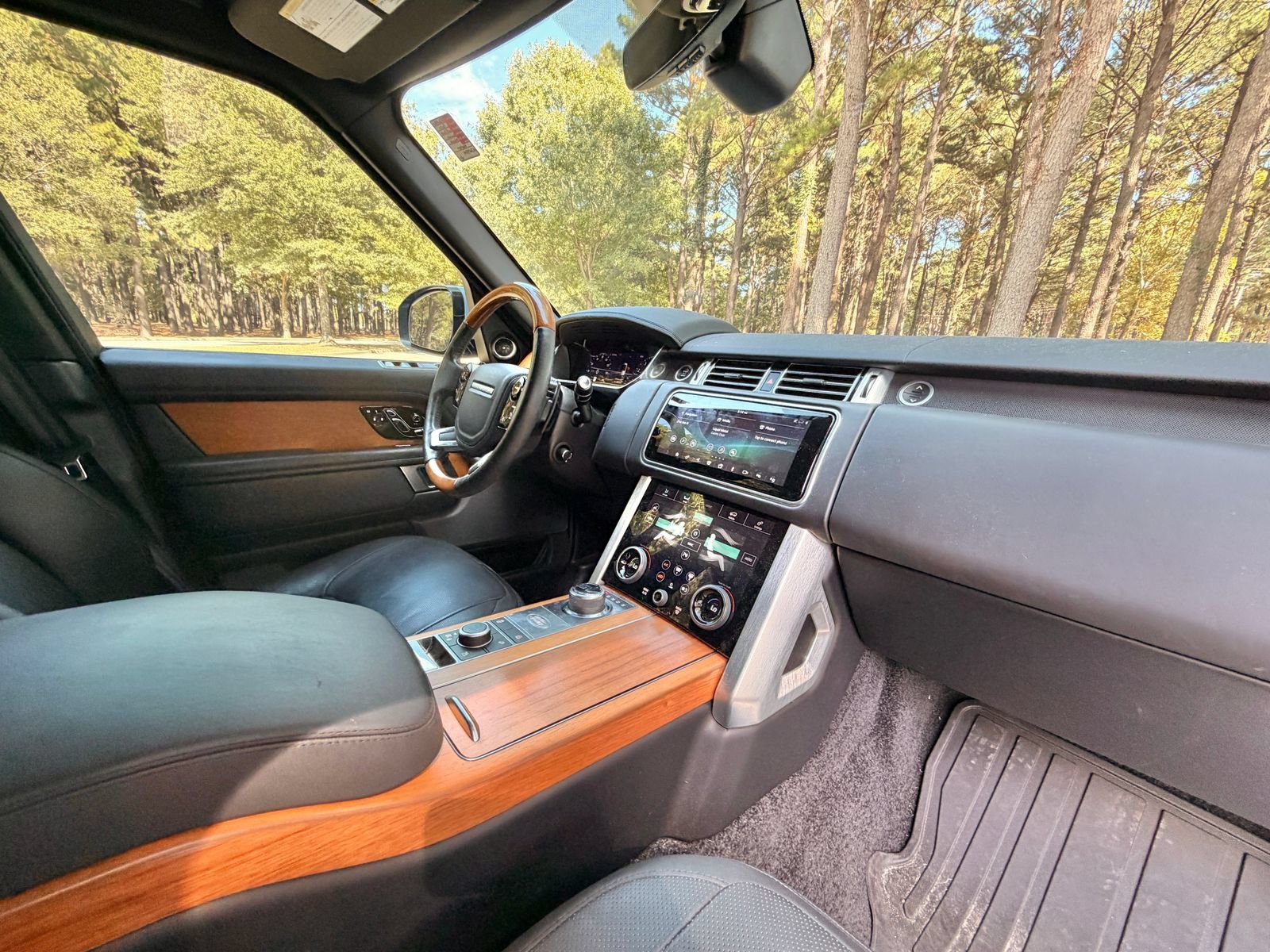 Used 2021 Land Rover Range Rover P525 Westminster Edition LWB AWD/4WD image 19