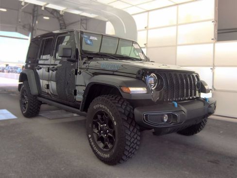 Used 2023 Jeep Wrangler Unlimited w/ Sun & Screen Package AWD/4WD image 3