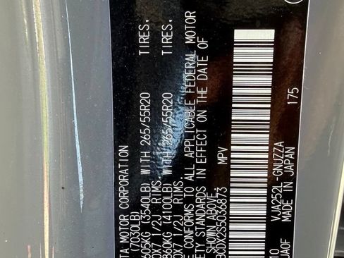 Used 2025 Lexus GX 550 w/ Cold Area Package AWD/4WD image 43