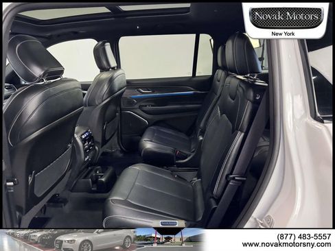 Used 2023 Jeep Grand Cherokee L Overland AWD/4WD image 13