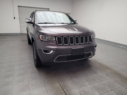 Used 2018 Jeep Grand Cherokee Limited image 14