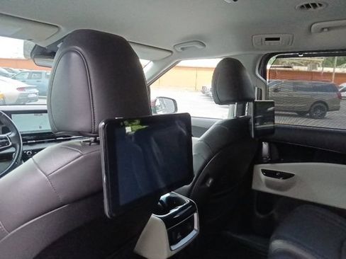 Used 2022 Kia Carnival SX FWD image 28