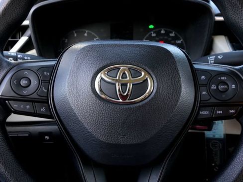 Used 2023 Toyota Corolla LE FWD image 12