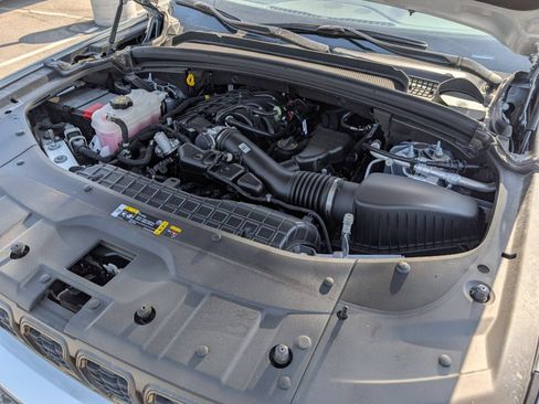 Used 2025 Jeep Grand Cherokee L Altitude AWD/4WD image 32