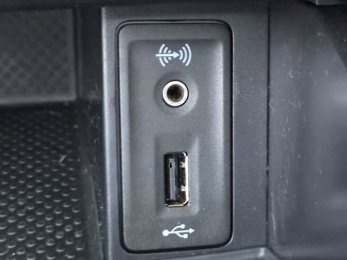 Used 2016 Volkswagen Golf R image 21