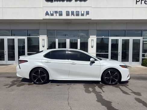 Used 2018 Toyota Camry XSE w/ Driver Assist Package FWD image 2