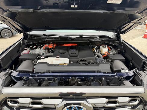 Used 2022 Toyota Tundra Platinum AWD/4WD image 26