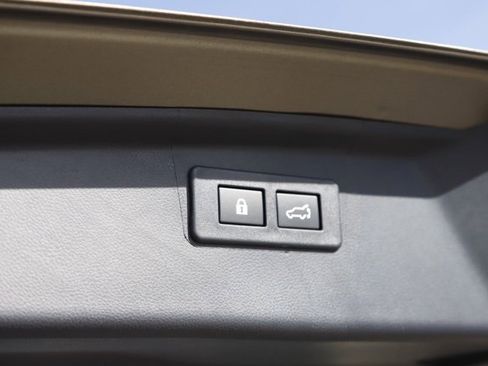 Certified 2025 Subaru Outback Premium w/ Popular Package #1A image 4