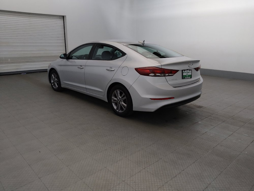 Used 2018 Hyundai Elantra SEL FWD image 3