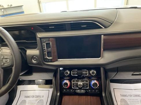 Used 2024 GMC Yukon Denali Ultimate image 32