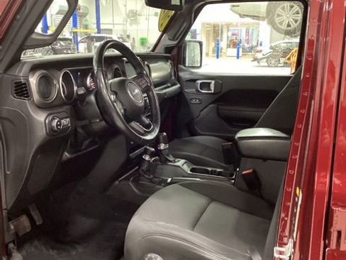 Used 2022 Jeep Gladiator Sport image 7