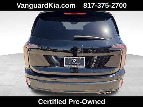 Used 2023 Kia Telluride EX w/ EX Captain's Chair Package image 3
