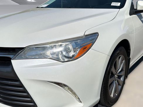 Used 2017 Toyota Camry XLE FWD image 11