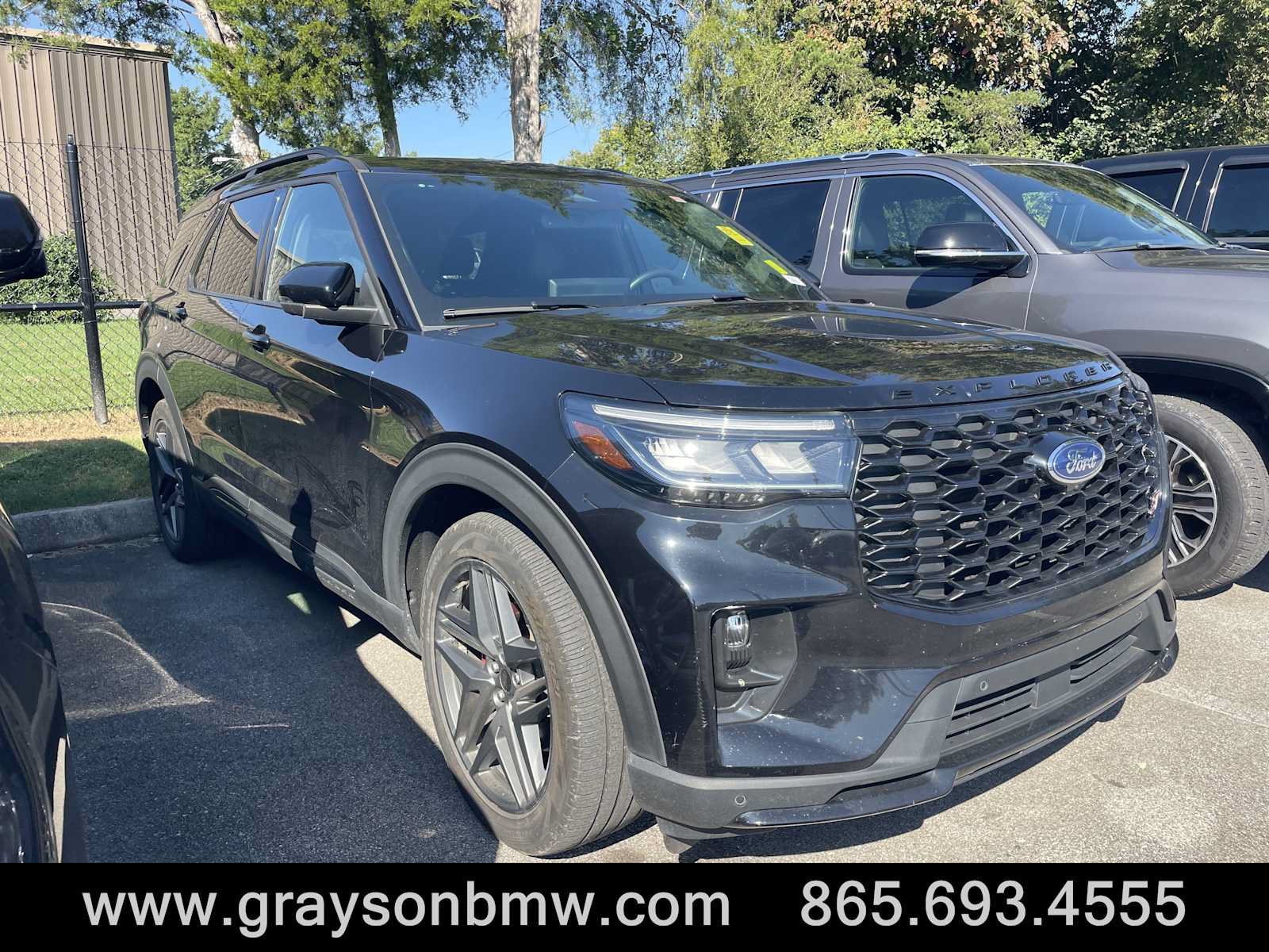 Used 2025 Ford Explorer ST AWD/4WD image 1