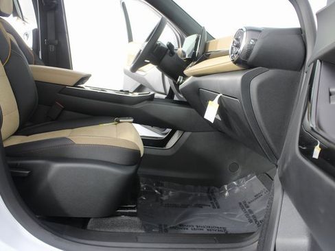 New 2026 Chevrolet Equinox ACTIV w/ Safety and Technology Package image 22