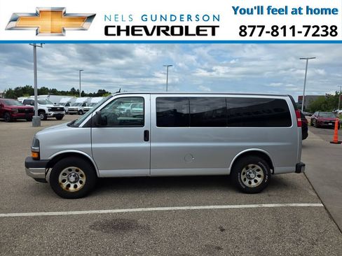 Used 2014 Chevrolet Express 1500 LT w/ LT Preferred Equipment Group AWD/4WD image 4
