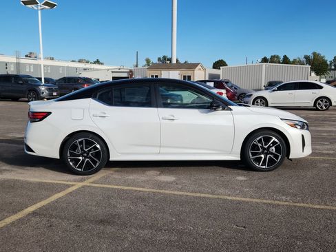 New 2025 Nissan Sentra SR w/ SR Premium Package image 2