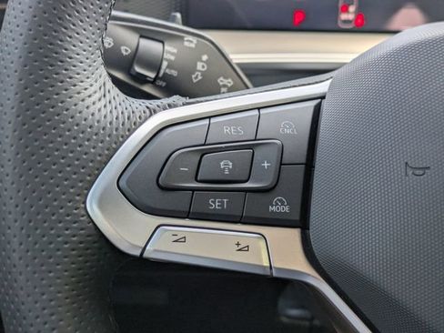 New 2026 Volkswagen Tiguan SE R-Line FWD image 29