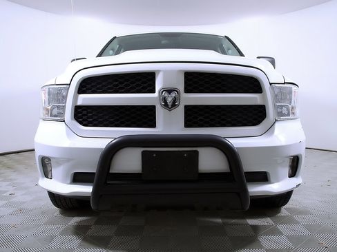Used 2018 RAM 1500 Express w/ Express Value Package AWD/4WD image 5