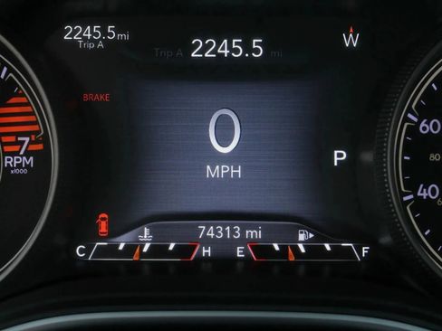 Used 2020 Jeep Cherokee Limited FWD image 40