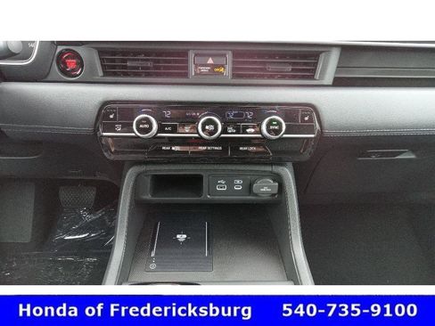 Used 2025 Honda Pilot EX-L image 18