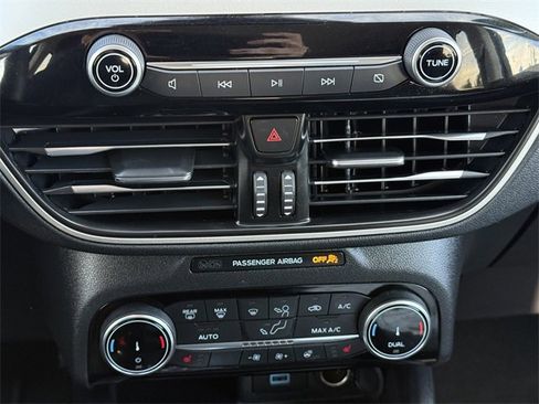 Used 2022 Ford Escape SEL image 11