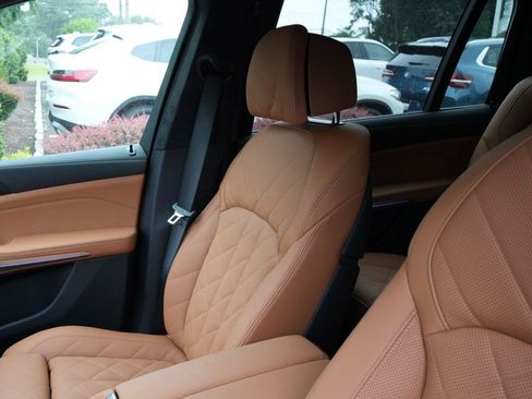 Used 2027 BMW X7 xDrive40i AWD/4WD image 30