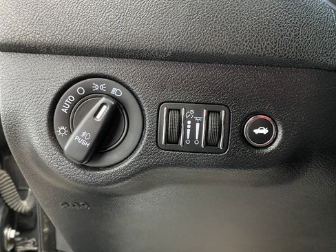 Used 2017 Dodge Charger R/T image 23