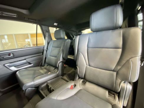 Certified 2023 Toyota Sequoia Platinum AWD/4WD image 24