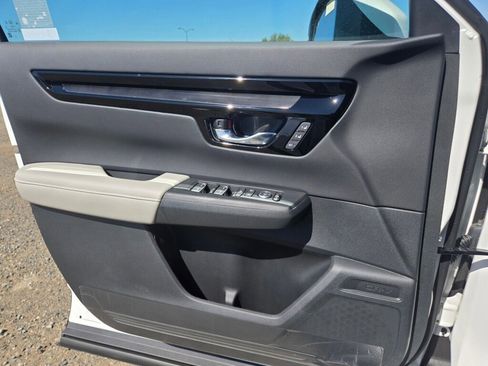 Used 2026 Honda CR-V EX-L image 12