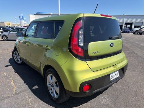 Used 2019 Kia Soul Base image 5